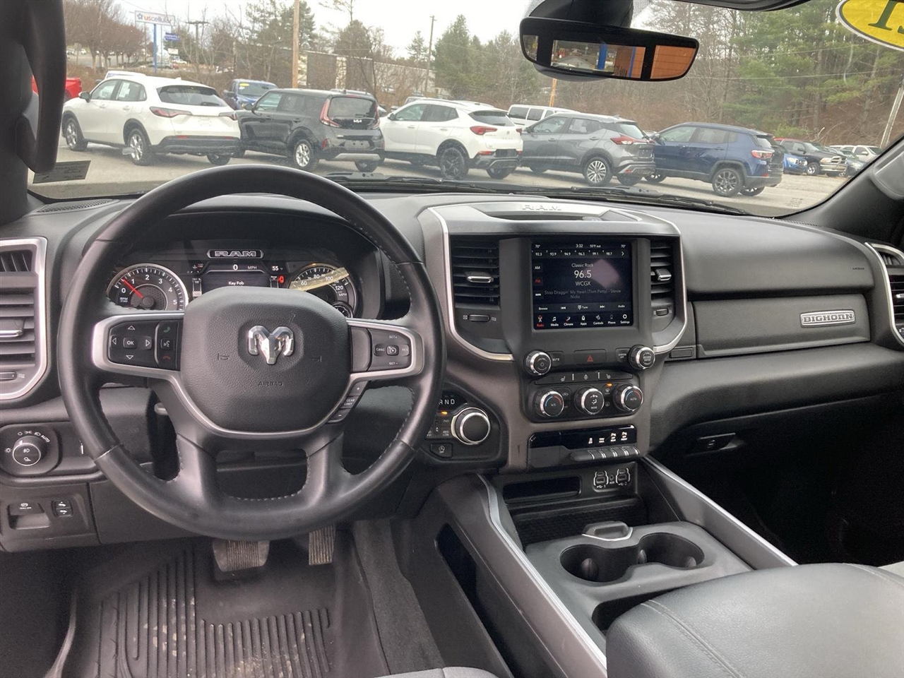 RAM 1500 Big Horn 4x4 Crew Cab 5'7" Box 2021