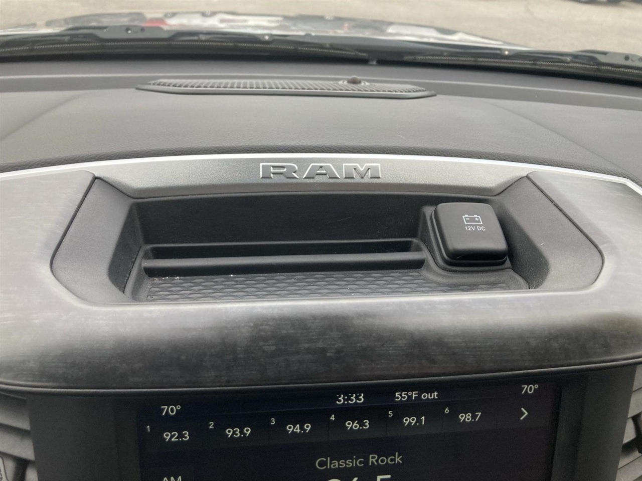 RAM 1500 Big Horn 4x4 Crew Cab 5'7" Box 2021