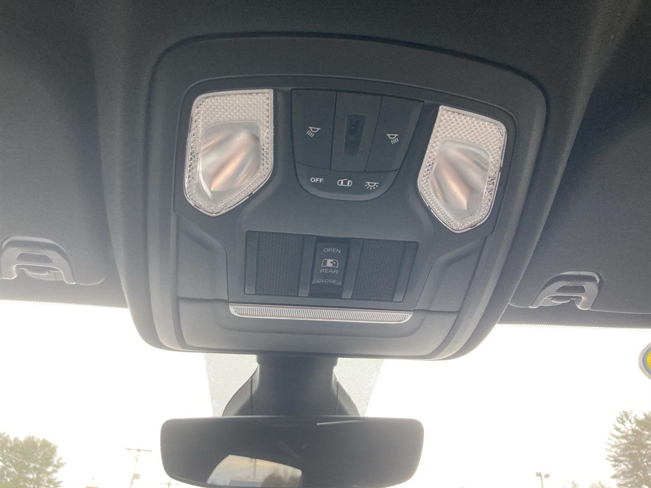 RAM 1500 Big Horn 4x4 Crew Cab 5'7" Box 2021