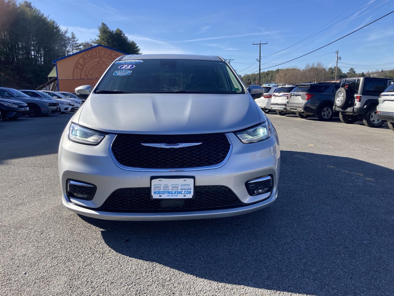 Chrysler Pacifica Touring L FWD 2023