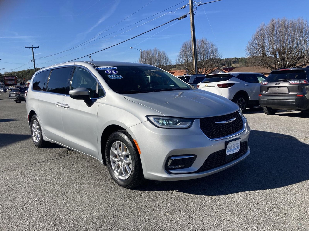Chrysler Pacifica Touring L FWD 2023