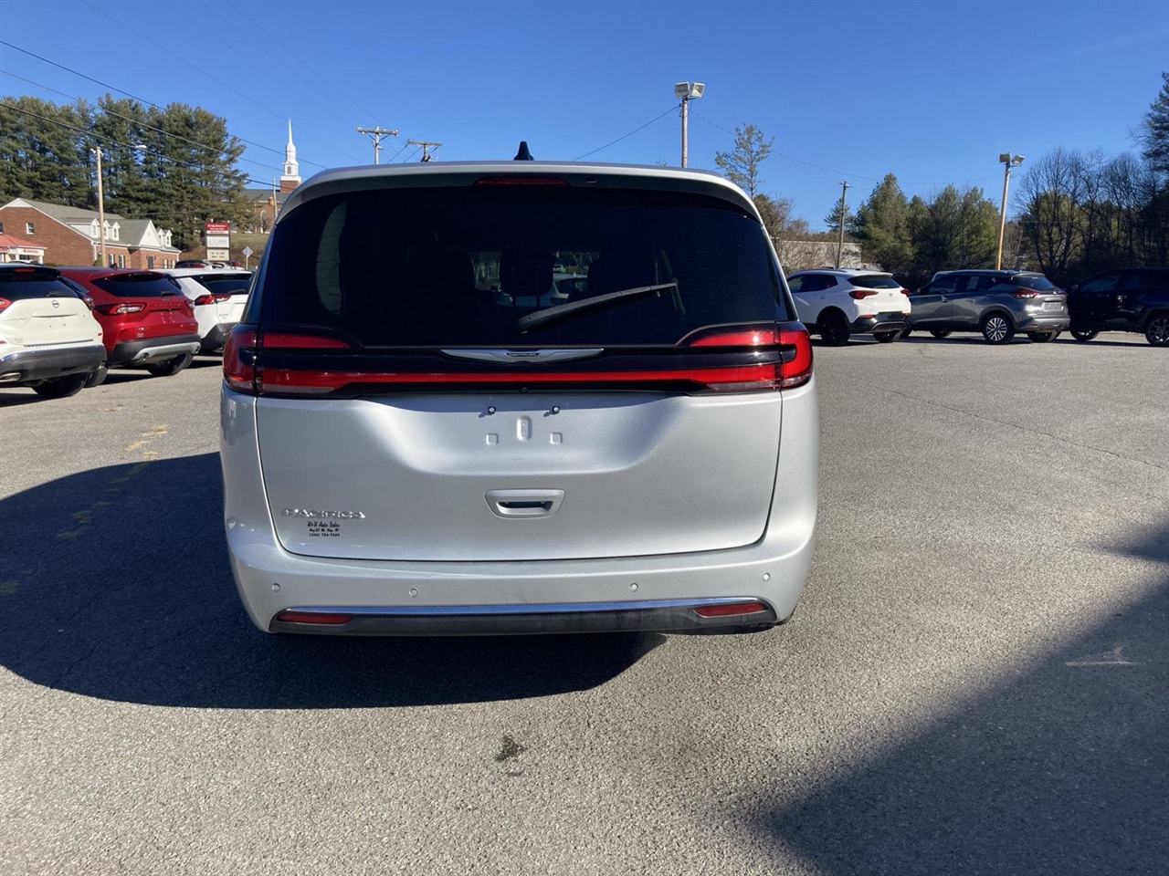 Chrysler Pacifica Touring L FWD 2023