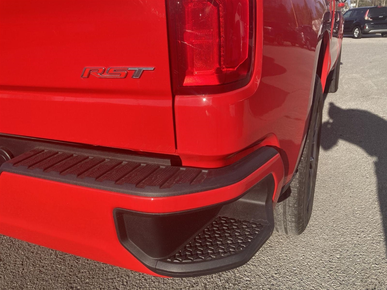 Chevrolet Silverado 1500 4WD Crew Cab 147" RST 2021