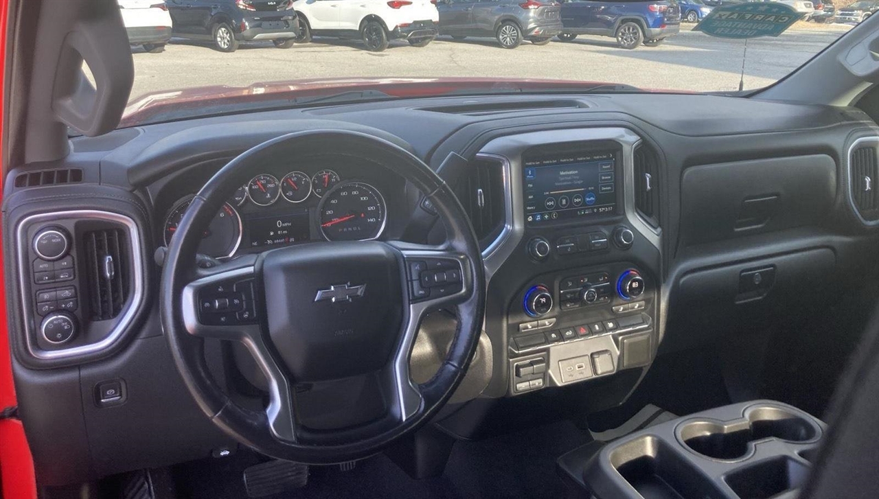 Chevrolet Silverado 1500 4WD Crew Cab 147" RST 2021