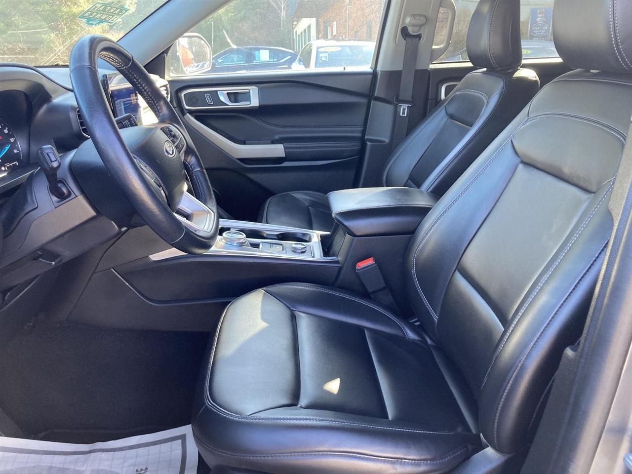 Ford Explorer XLT 4WD 2023