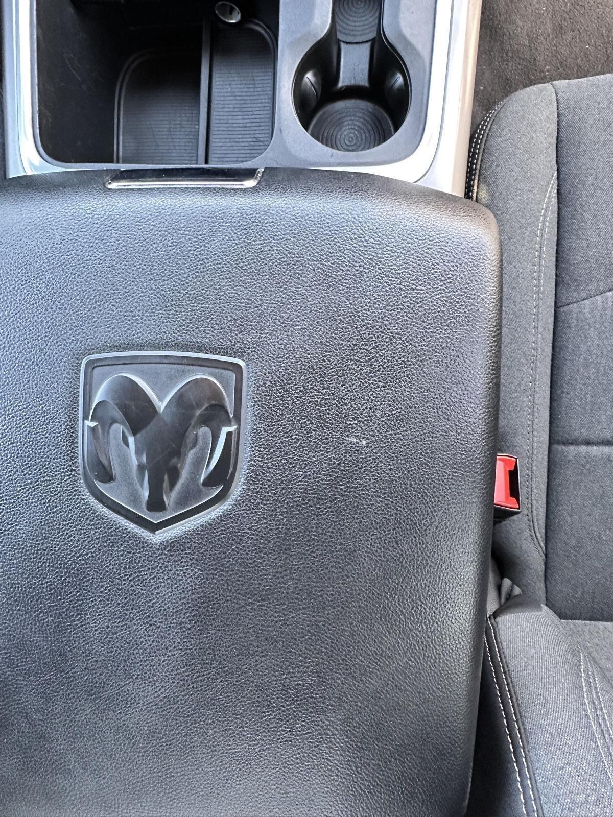 RAM 1500 Classic Warlock 4x4 Crew Cab 5'7" Box 2023