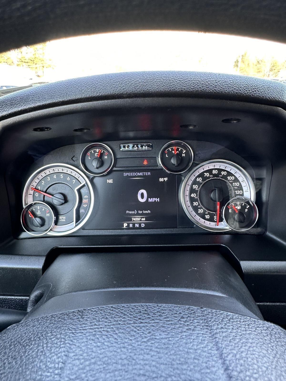 RAM 1500 Classic Warlock 4x4 Crew Cab 5'7" Box 2023