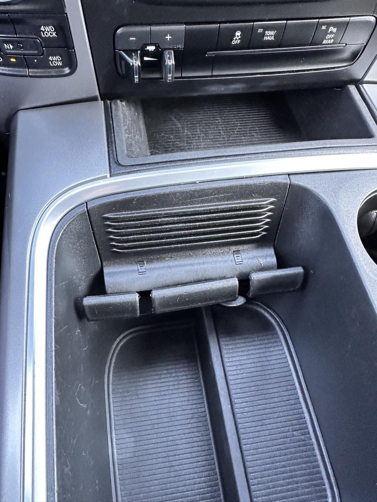 RAM 1500 Classic Warlock 4x4 Crew Cab 5'7" Box 2023