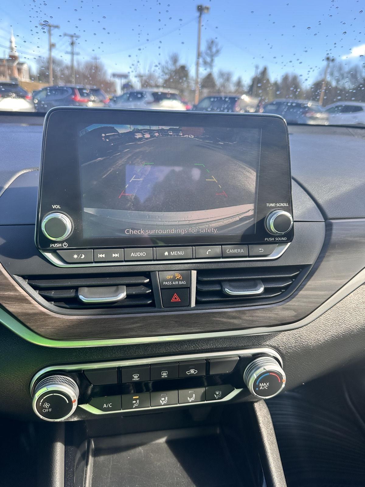 Nissan Altima 2.5 SV Sedan 2024