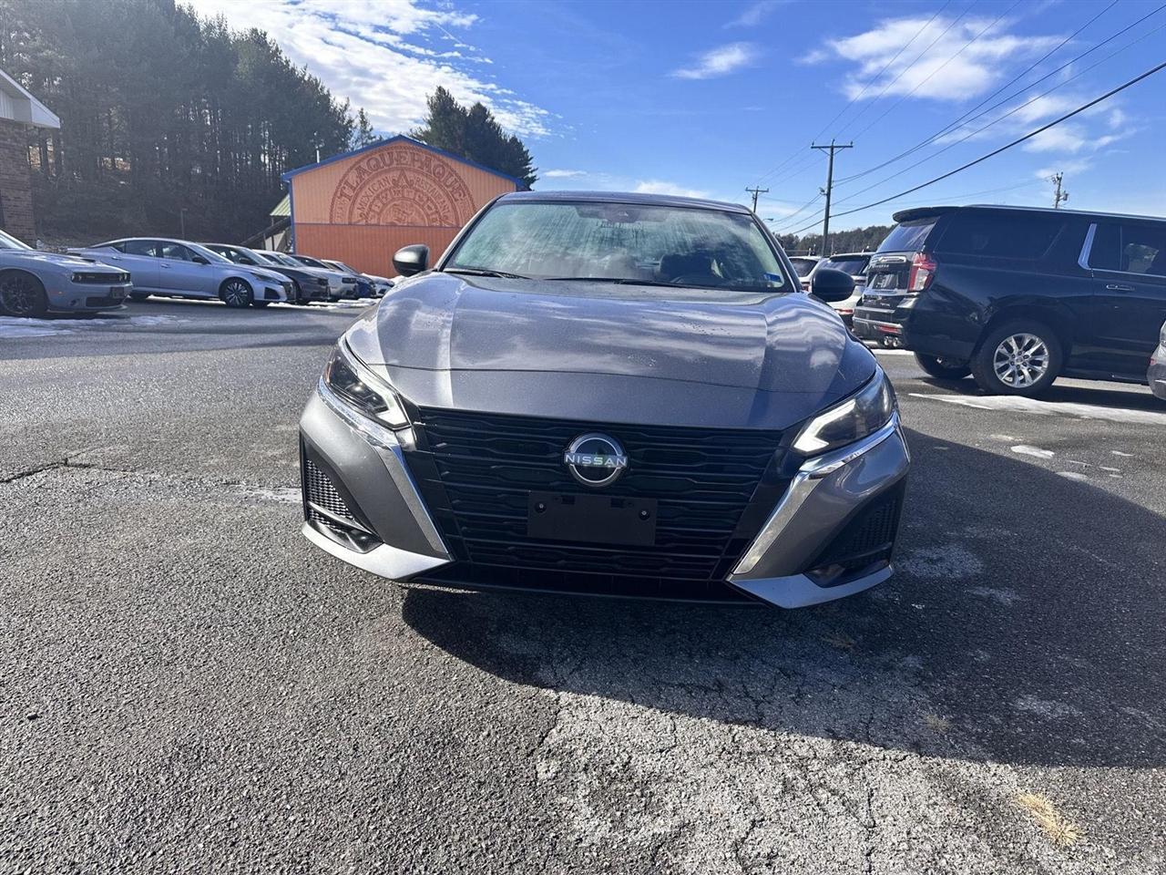 Nissan Altima 2.5 SV Sedan 2024