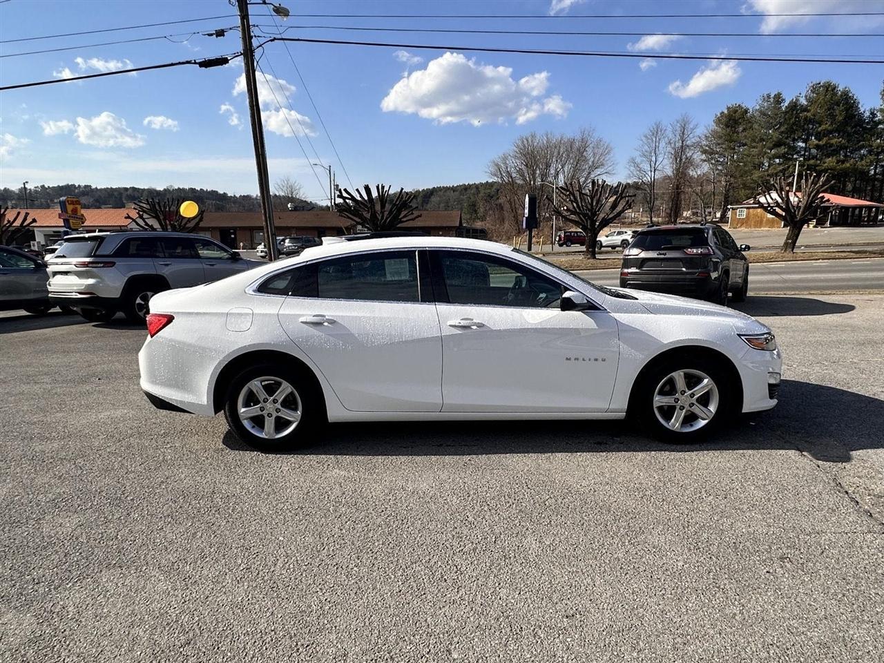 Chevrolet Malibu 4dr Sdn 1LT 2023