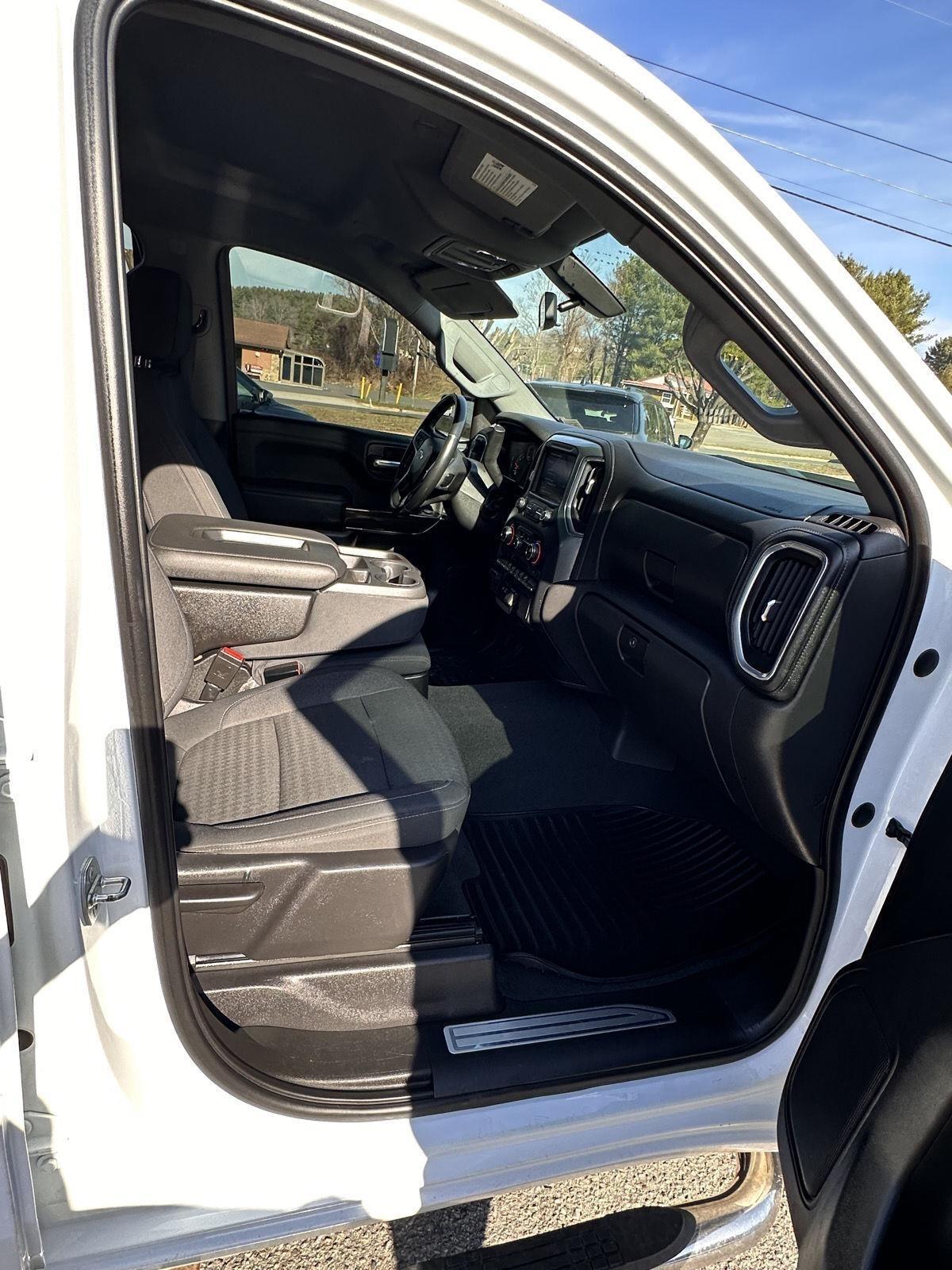 Chevrolet Silverado 1500 4WD Crew Cab 157" LT 2021