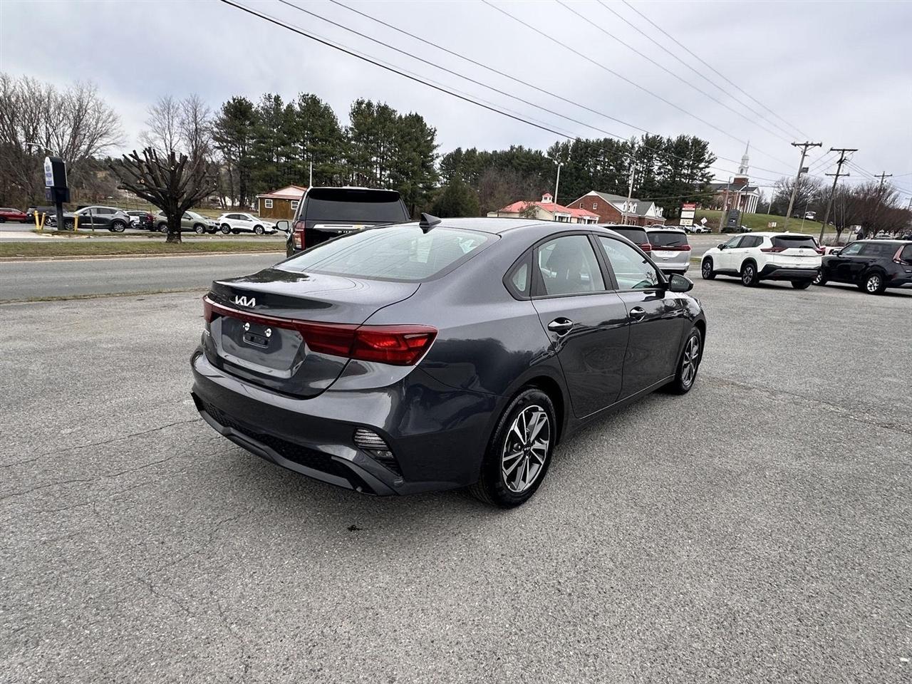 Kia Forte LXS IVT 2024