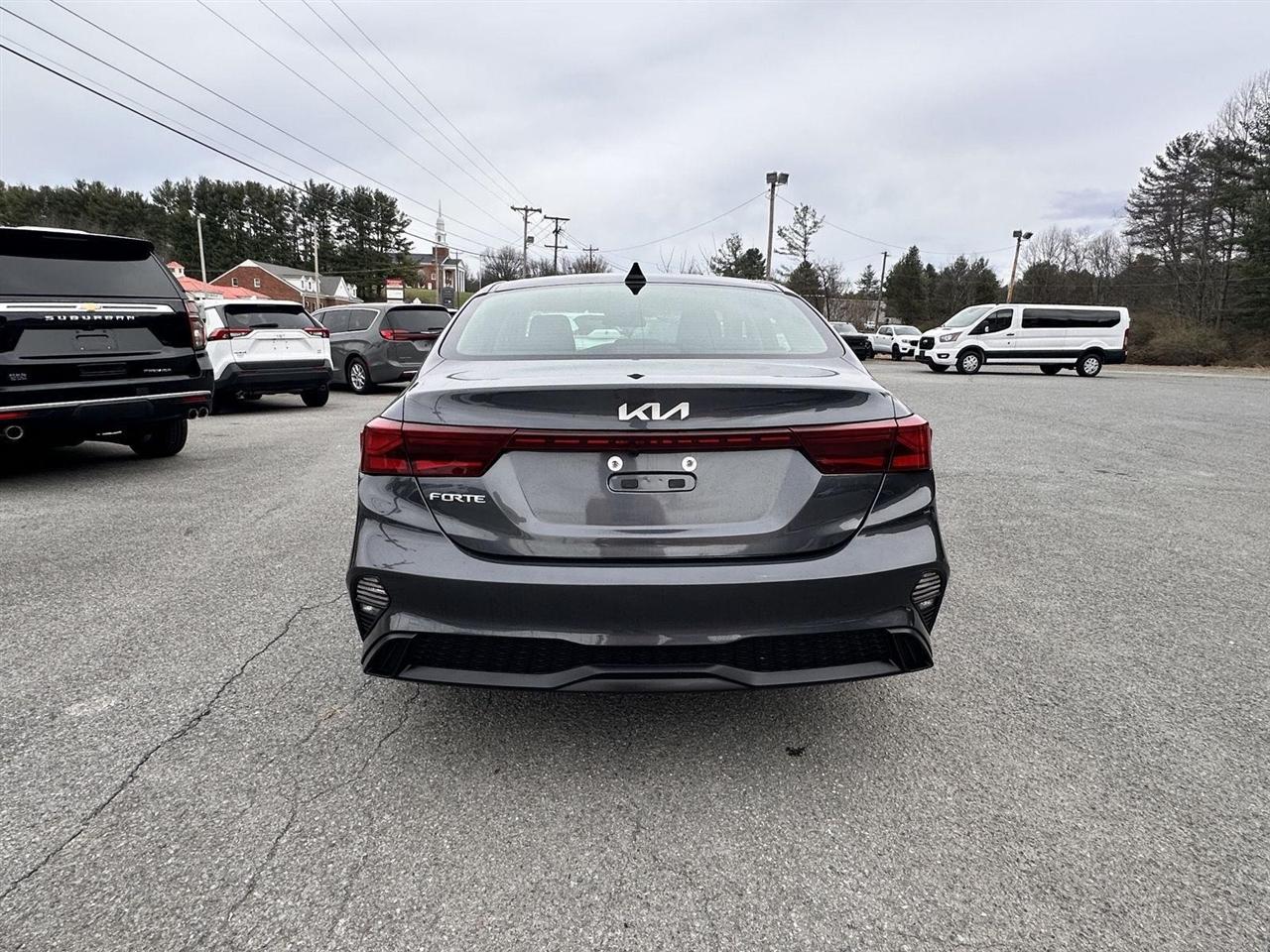 Kia Forte LXS IVT 2024