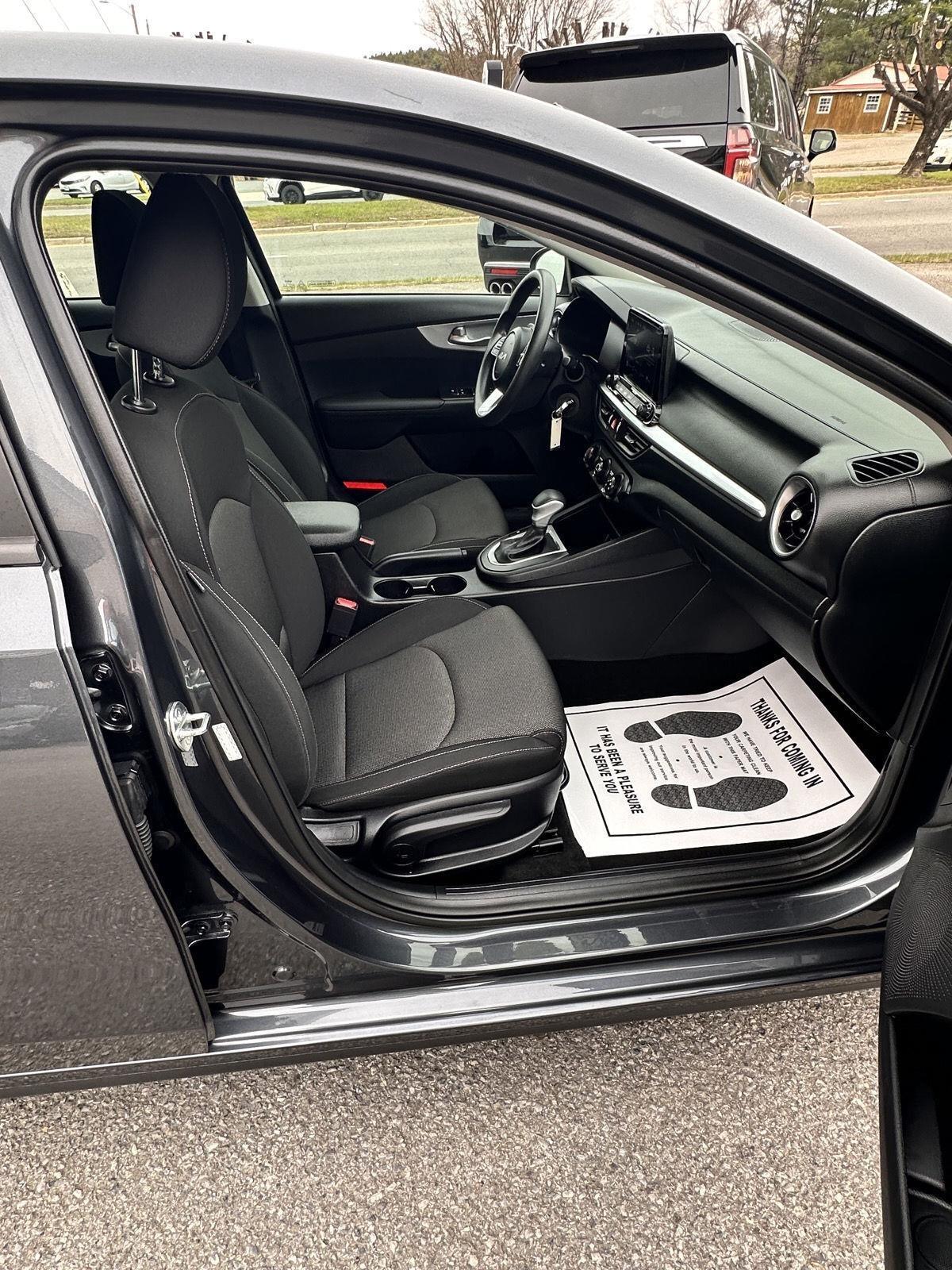 Kia Forte LXS IVT 2024