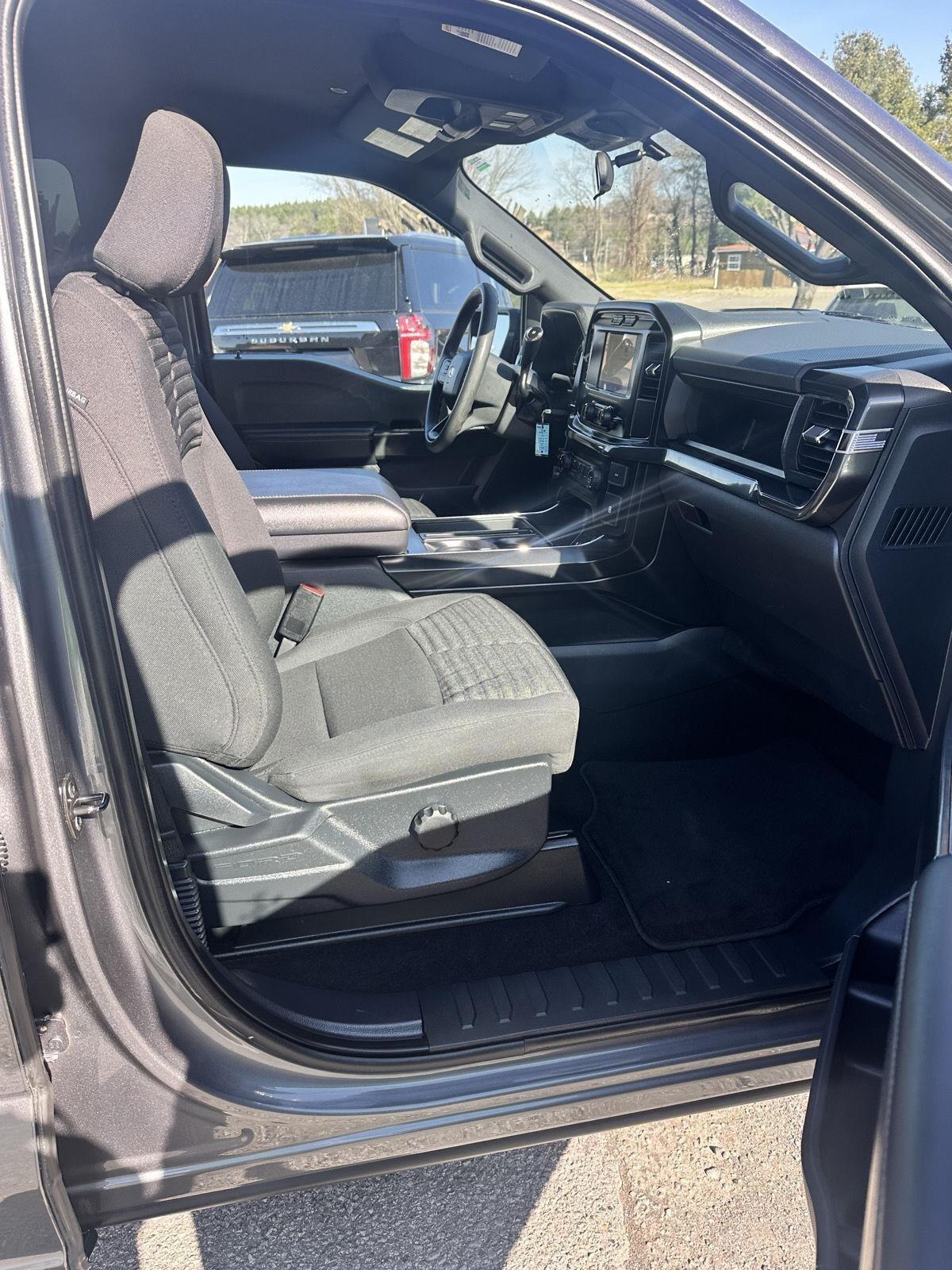 Ford F-150 Lariat 4WD SuperCrew 5.5' Box 2023