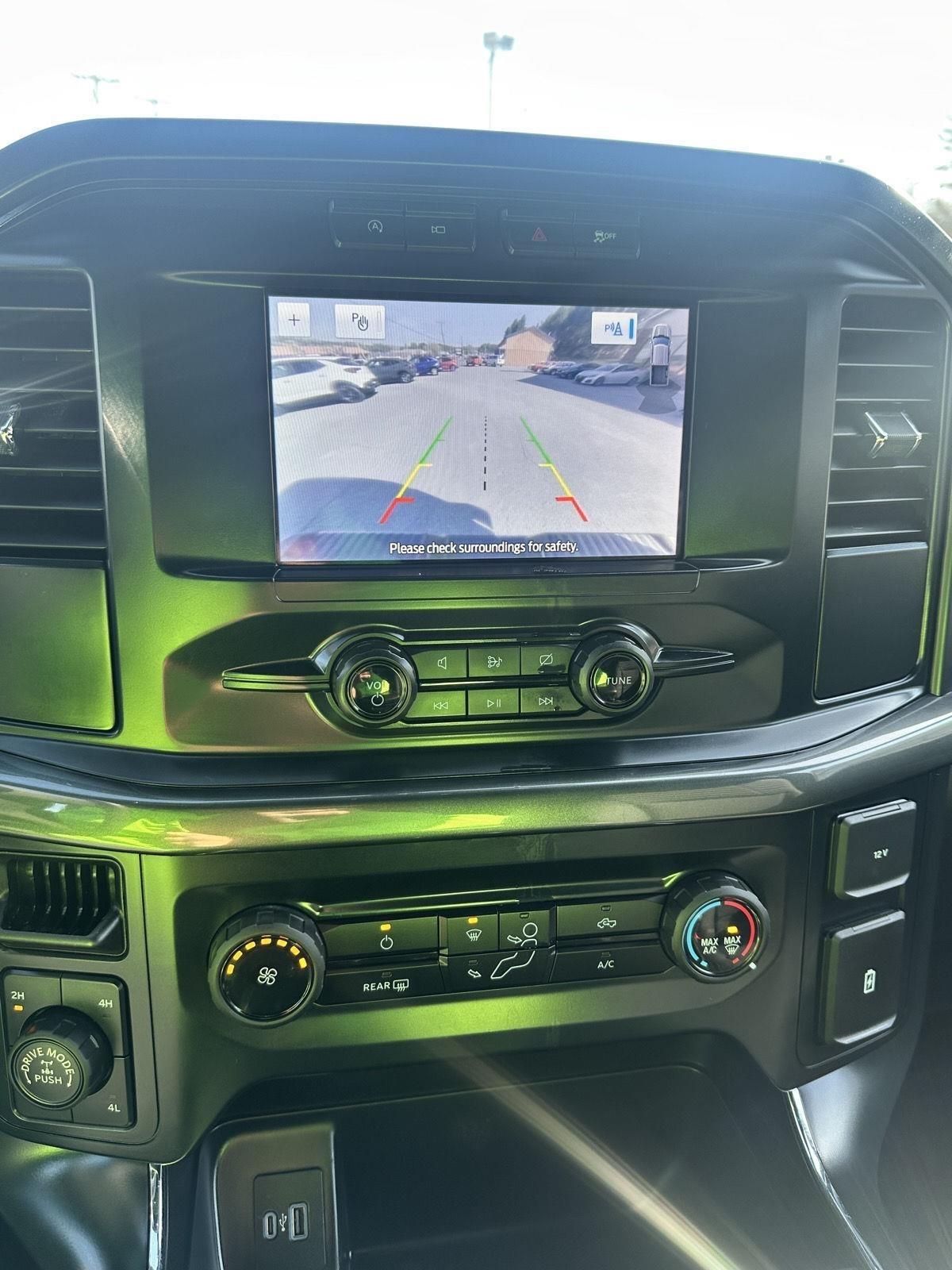 Ford F-150 Lariat 4WD SuperCrew 5.5' Box 2023