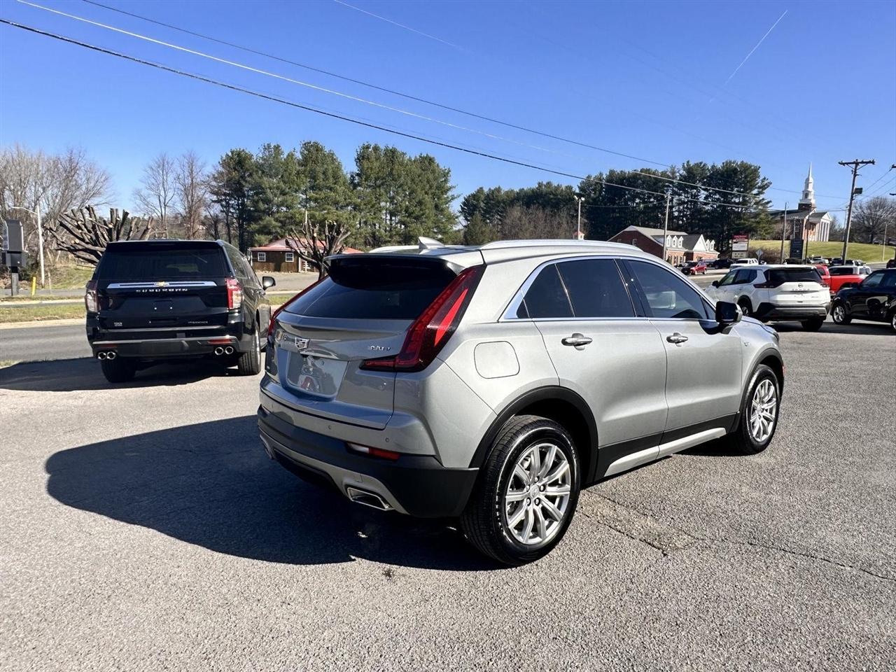 Cadillac XT4 AWD 4dr Premium Luxury 2023