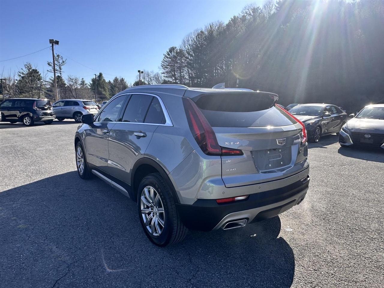 Cadillac XT4 AWD 4dr Premium Luxury 2023