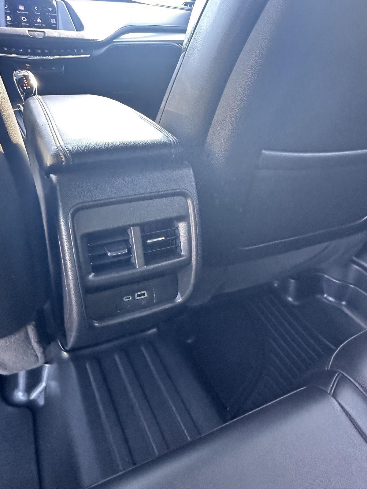 Cadillac XT4 AWD 4dr Premium Luxury 2023