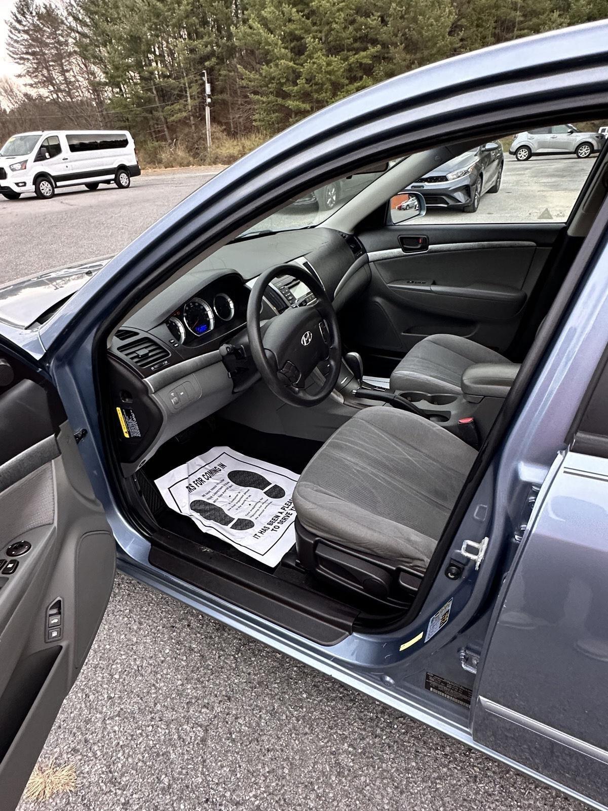 Hyundai Sonata 4dr Sdn I4 Auto GLS 2010