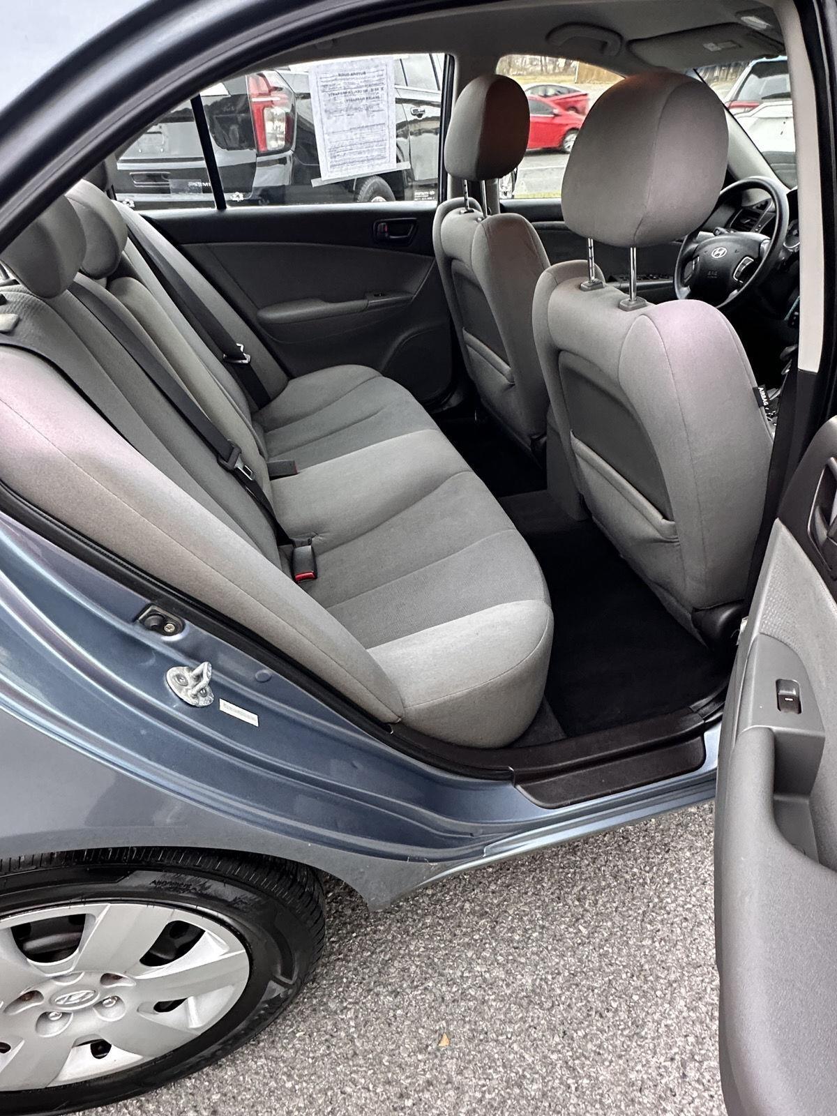 Hyundai Sonata 4dr Sdn I4 Auto GLS 2010