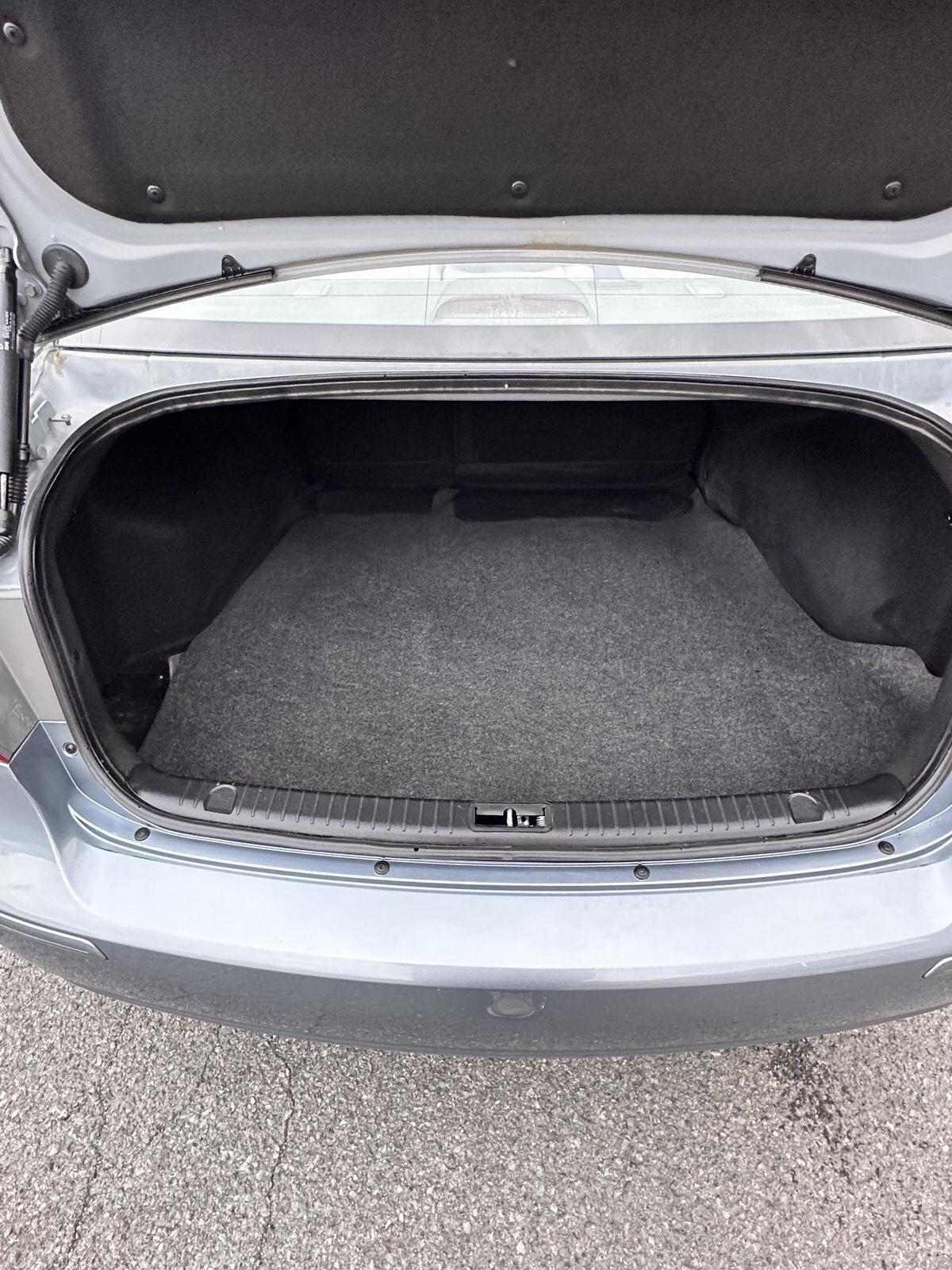 Hyundai Sonata 4dr Sdn I4 Auto GLS 2010