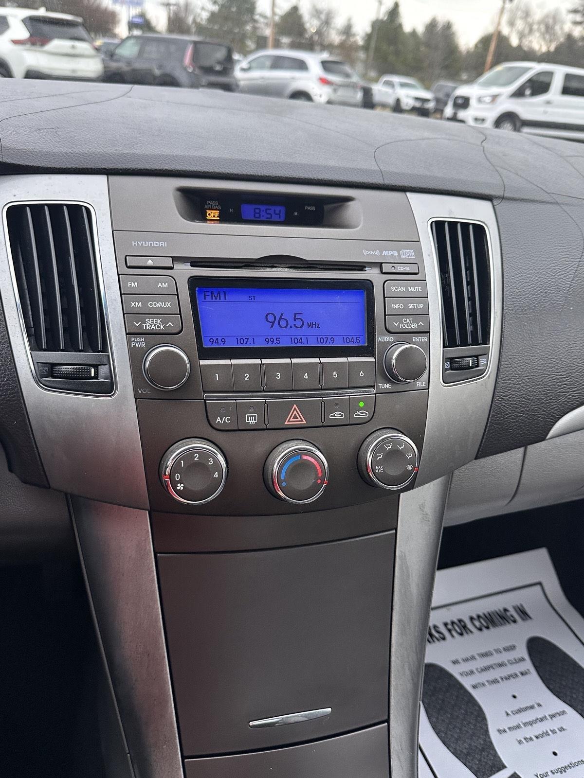 Hyundai Sonata 4dr Sdn I4 Auto GLS 2010