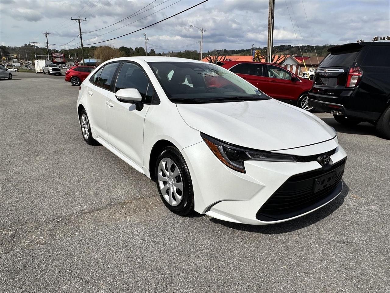 Toyota Corolla LE CVT (Natl) 2024