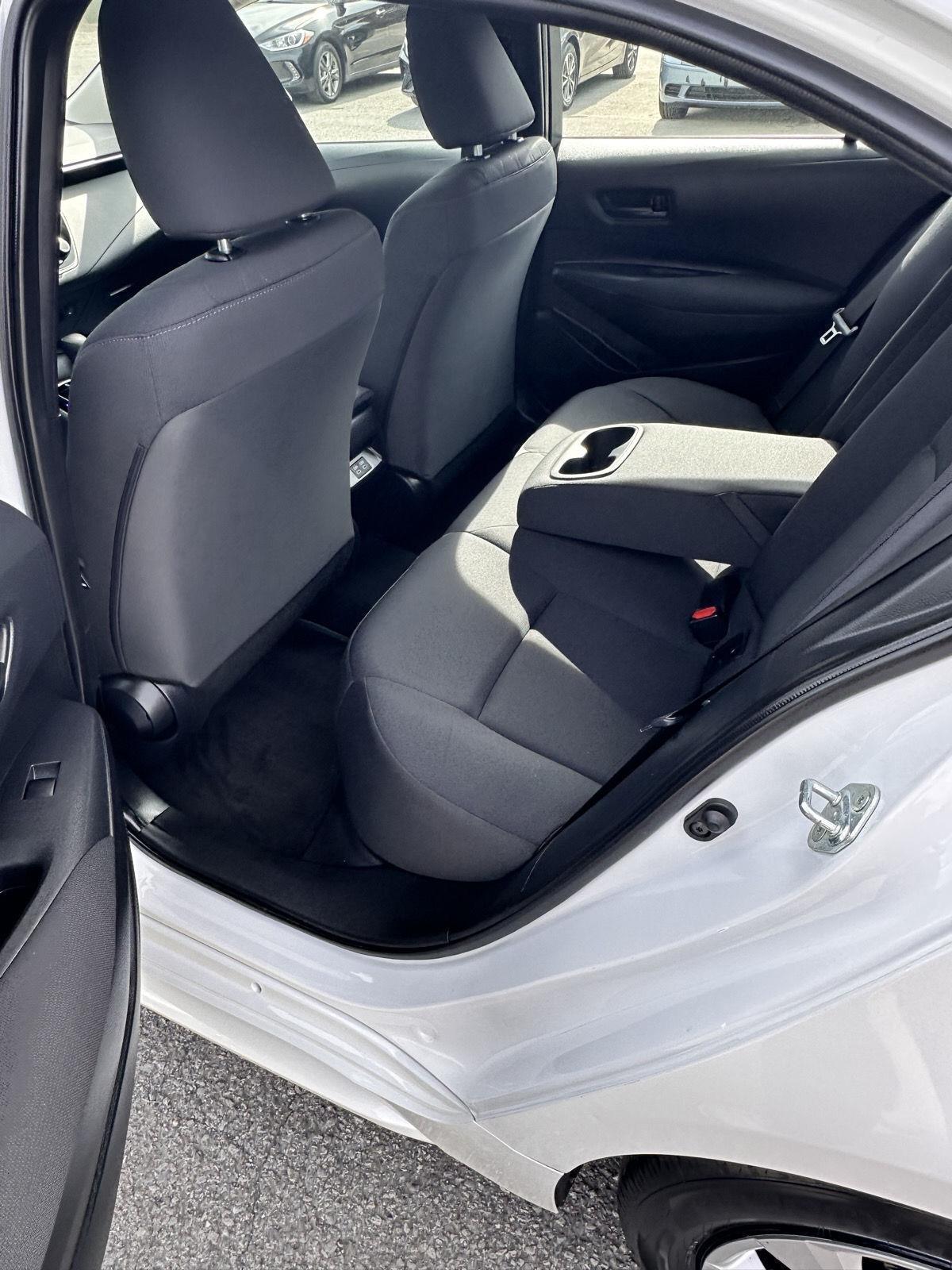 Toyota Corolla LE CVT (Natl) 2024