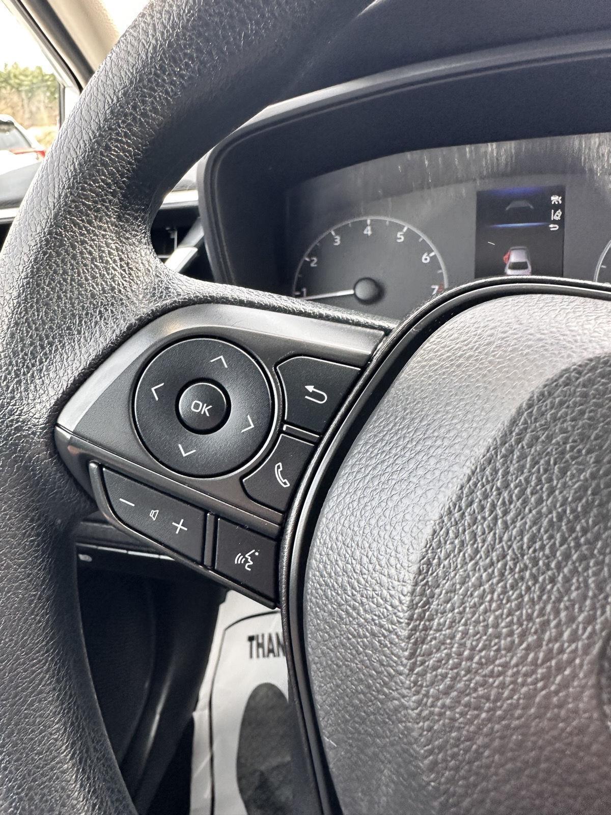 Toyota Corolla LE CVT (Natl) 2024