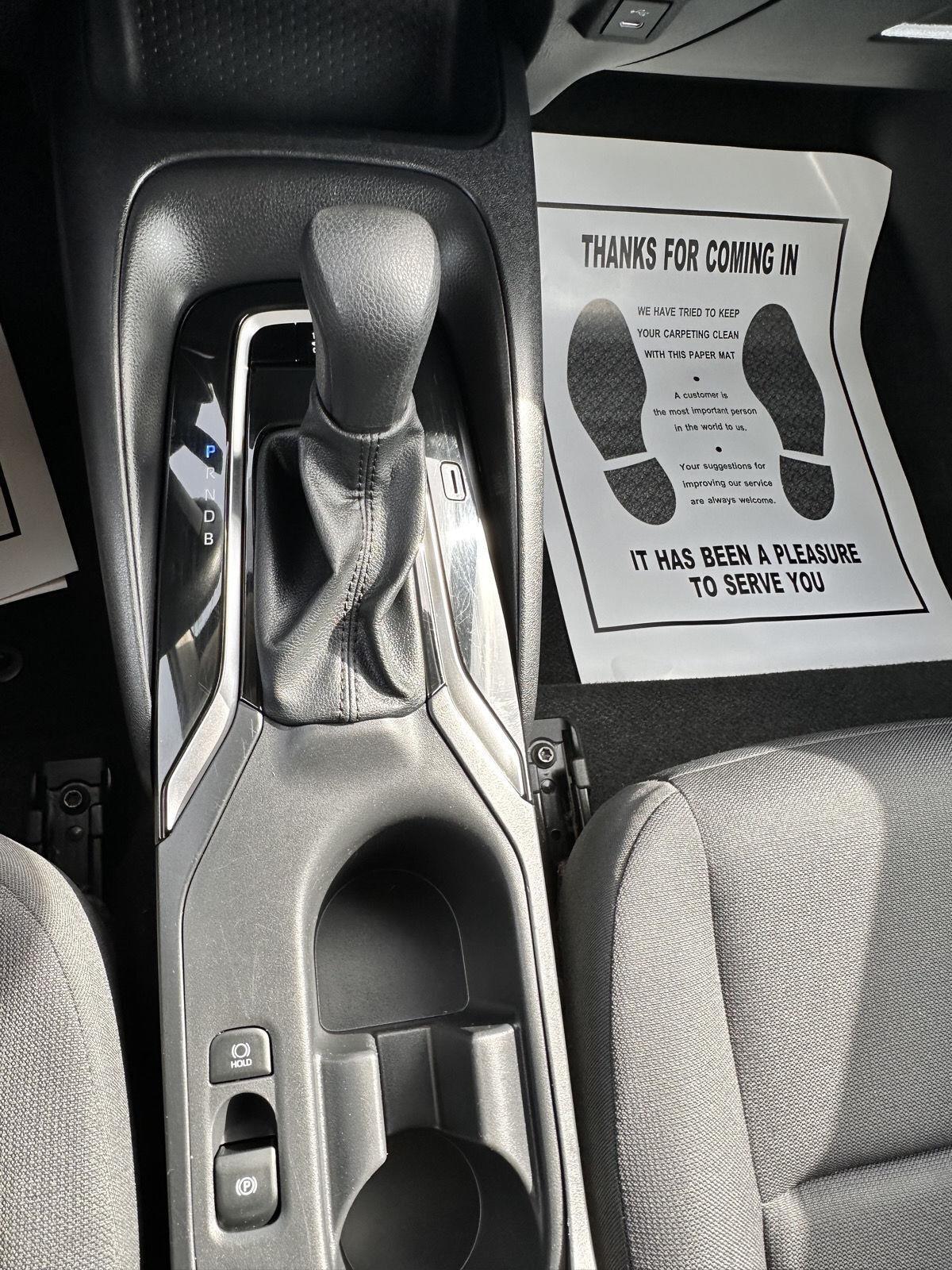 Toyota Corolla LE CVT (Natl) 2024