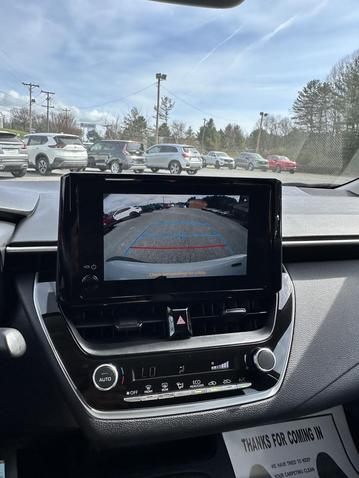 Toyota Corolla LE CVT (Natl) 2024