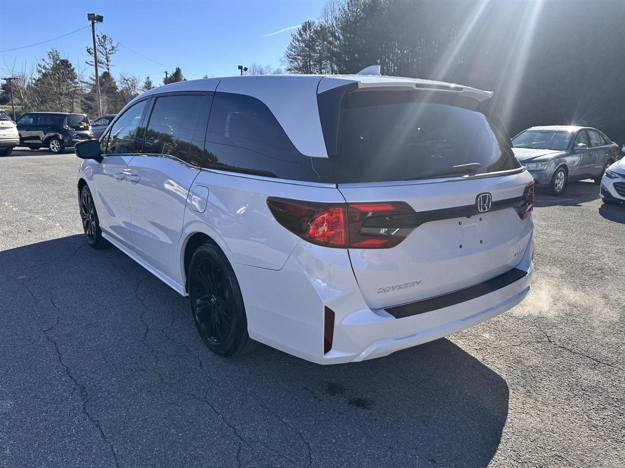 Honda Odyssey Sport-L Auto 2025