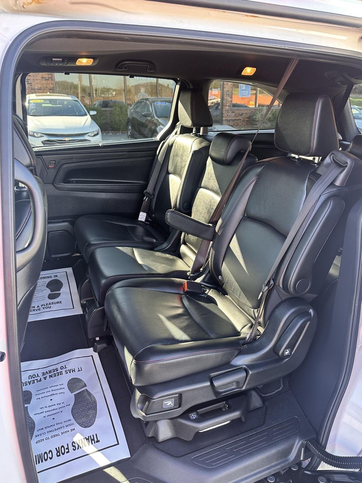 Honda Odyssey Sport-L Auto 2025