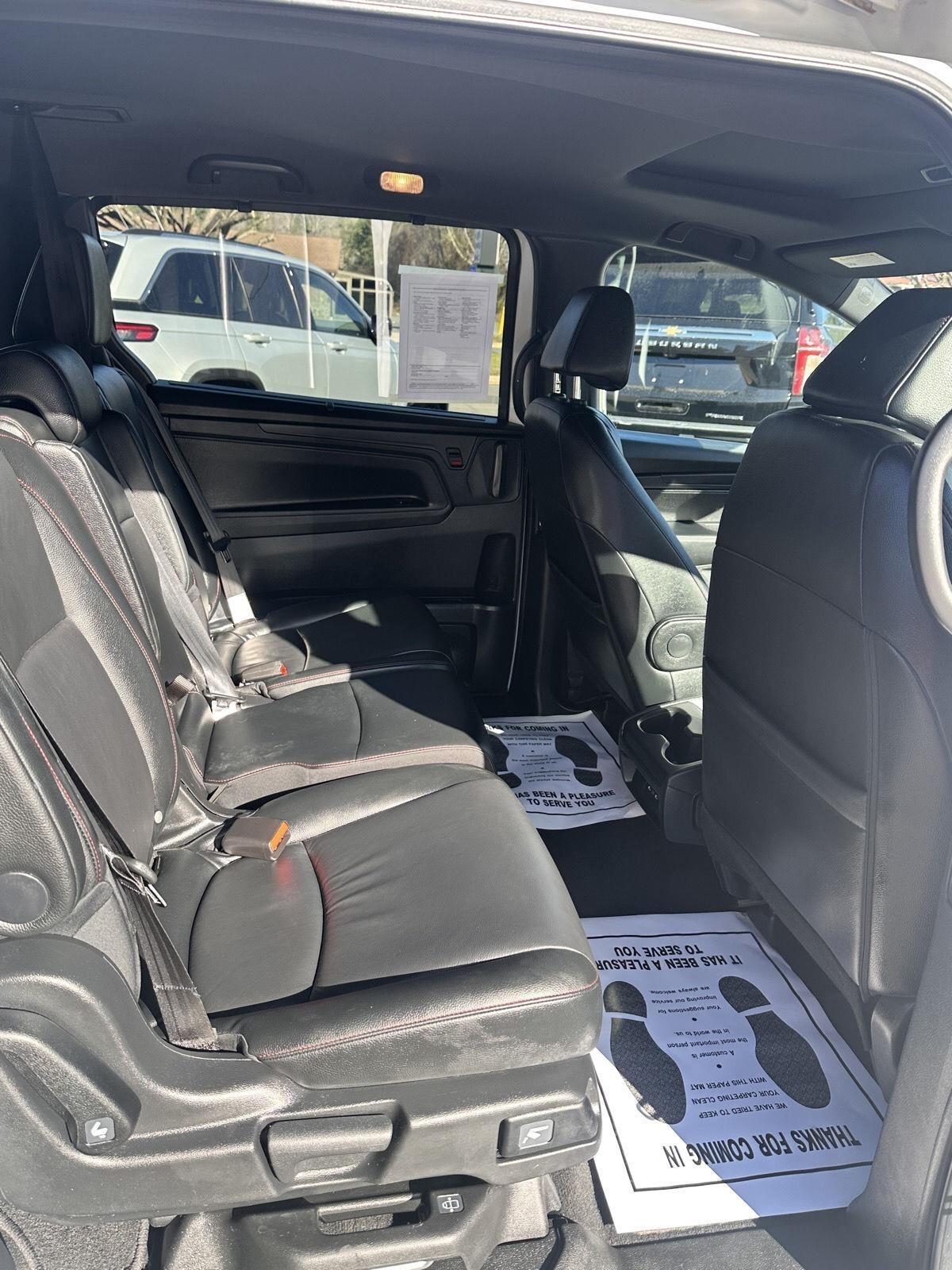 Honda Odyssey Sport-L Auto 2025