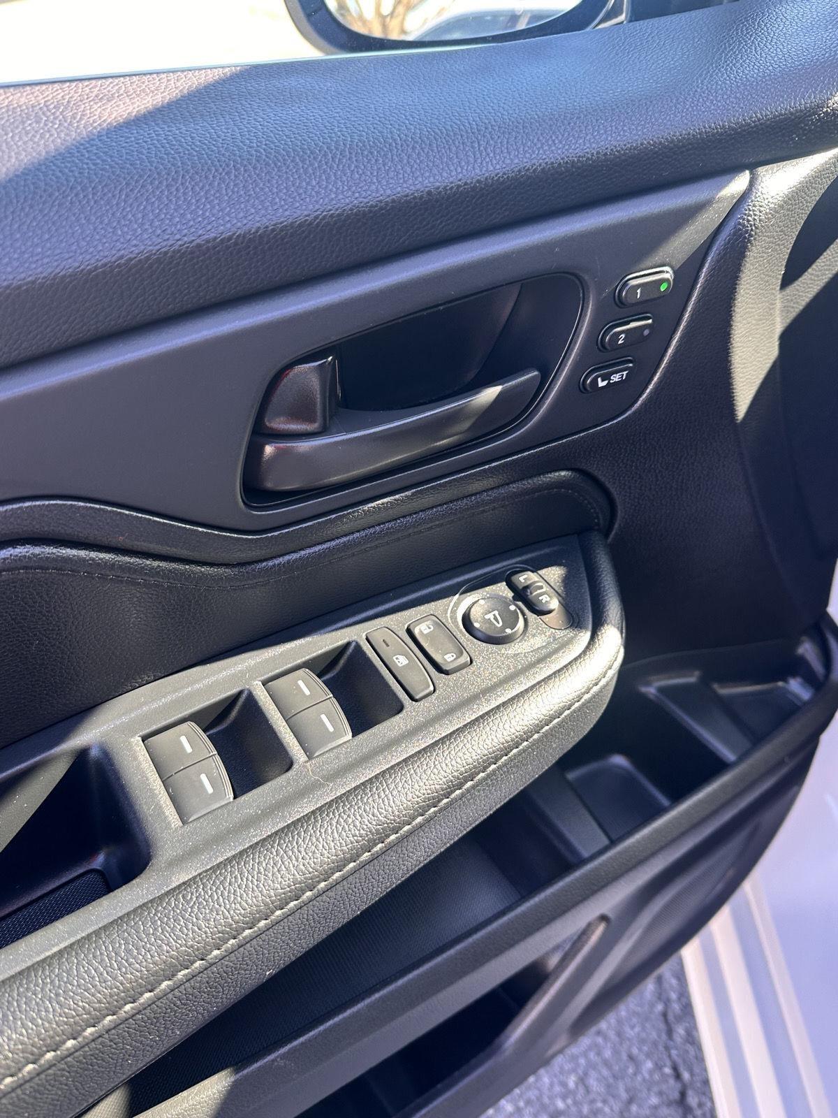 Honda Odyssey Sport-L Auto 2025