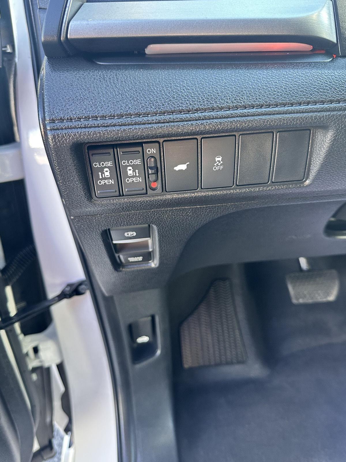 Honda Odyssey Sport-L Auto 2025