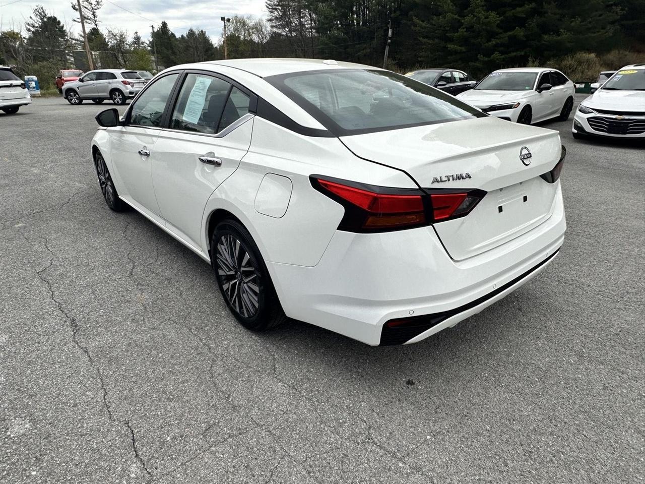 Nissan Altima SV FWD 2025