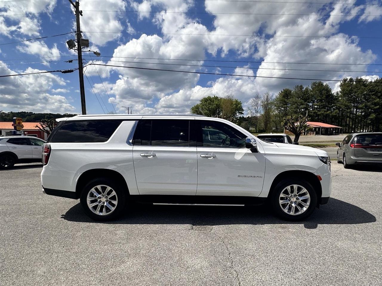 Chevrolet Suburban 4WD 4dr Premier 2023