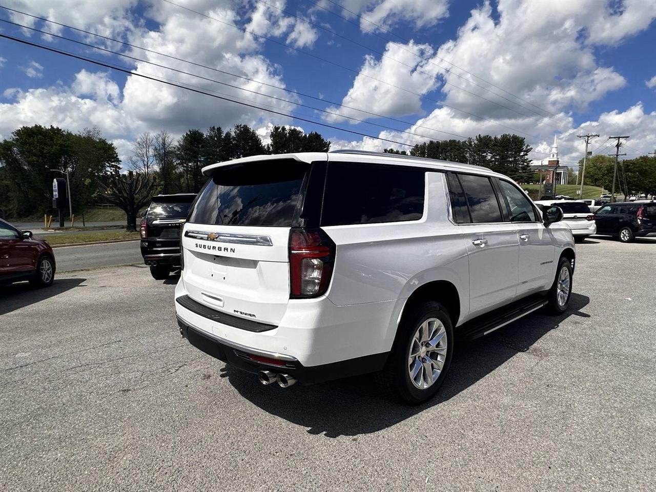 Chevrolet Suburban 4WD 4dr Premier 2023