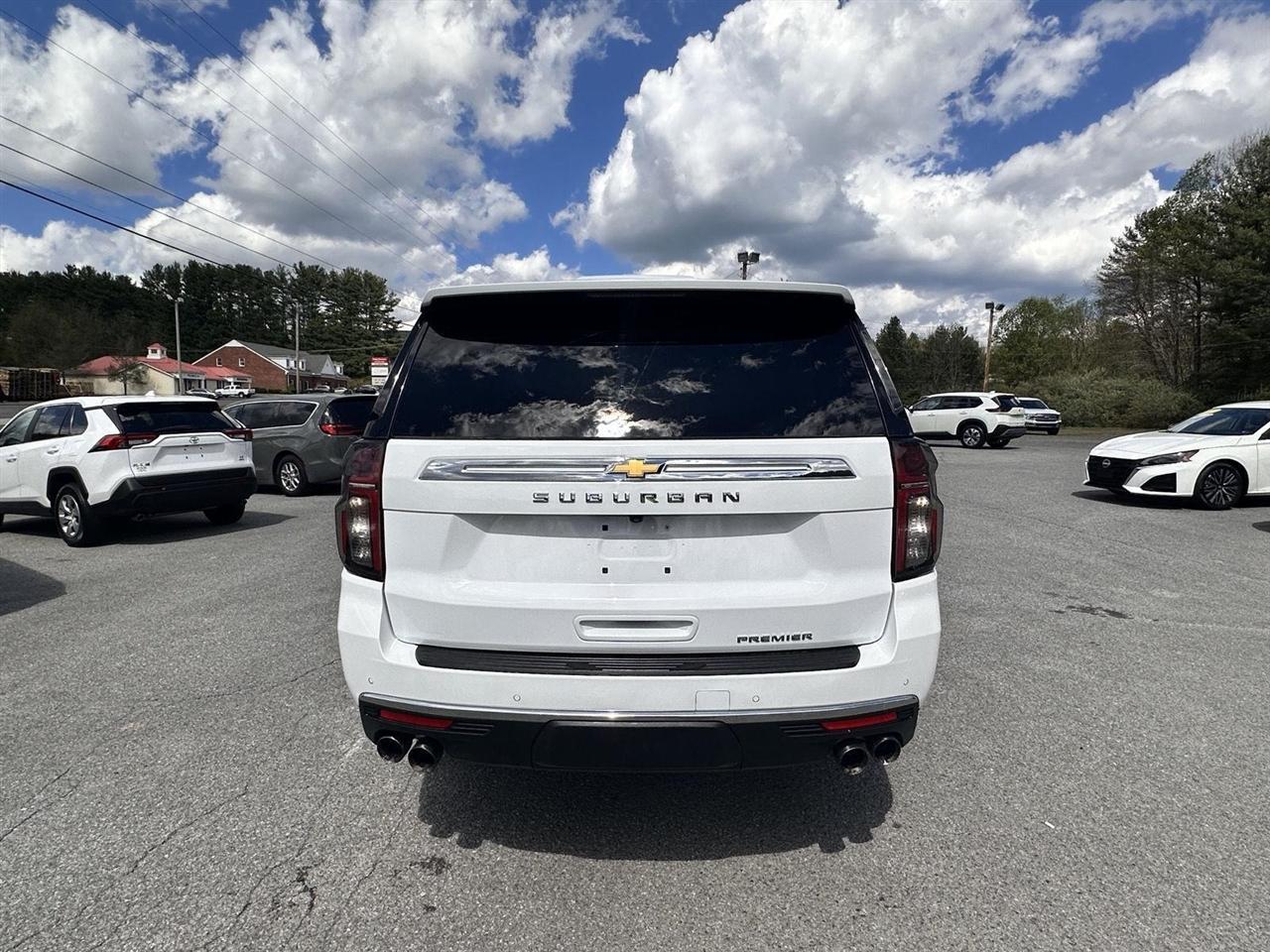 Chevrolet Suburban 4WD 4dr Premier 2023