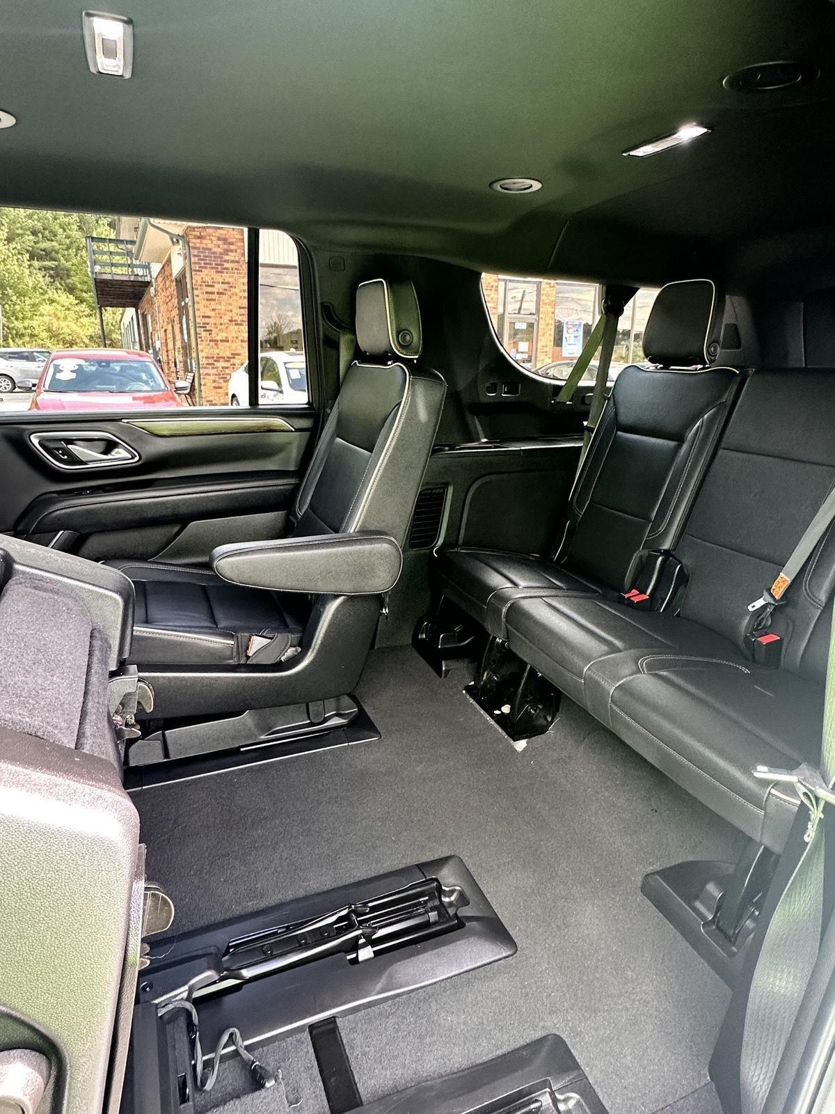 Chevrolet Suburban 4WD 4dr Premier 2023