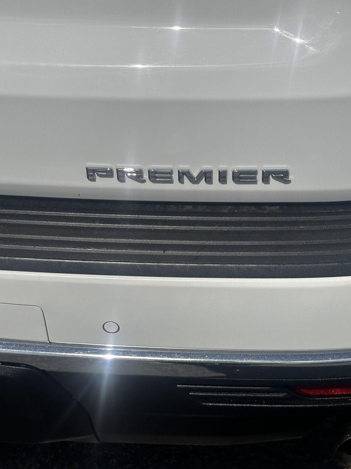 Chevrolet Suburban 4WD 4dr Premier 2023