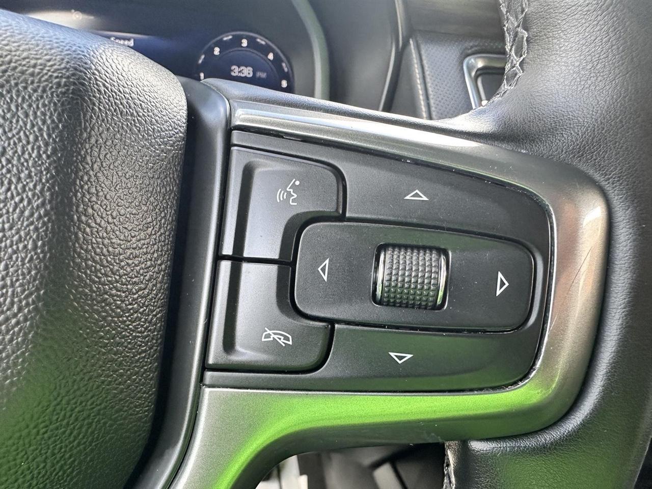 Chevrolet Suburban 4WD 4dr Premier 2023