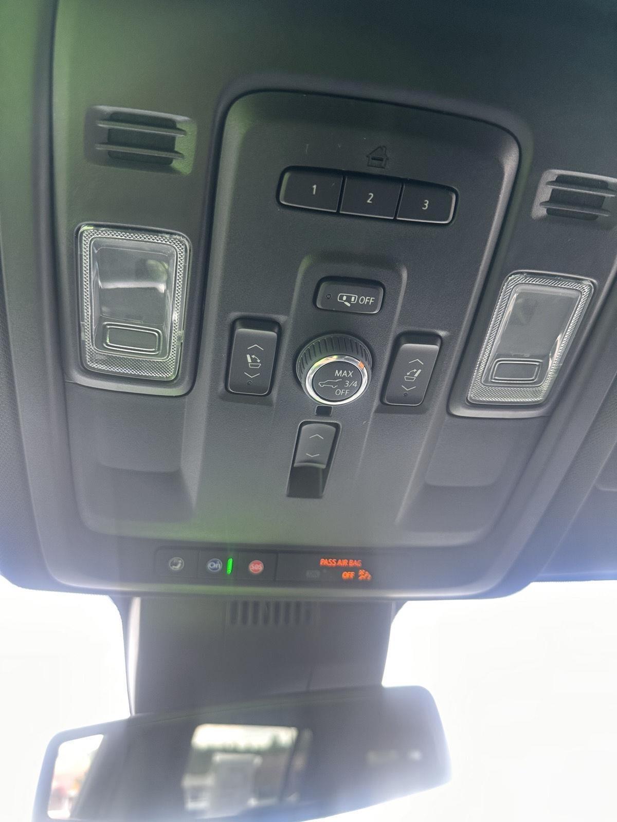 Chevrolet Suburban 4WD 4dr Premier 2023