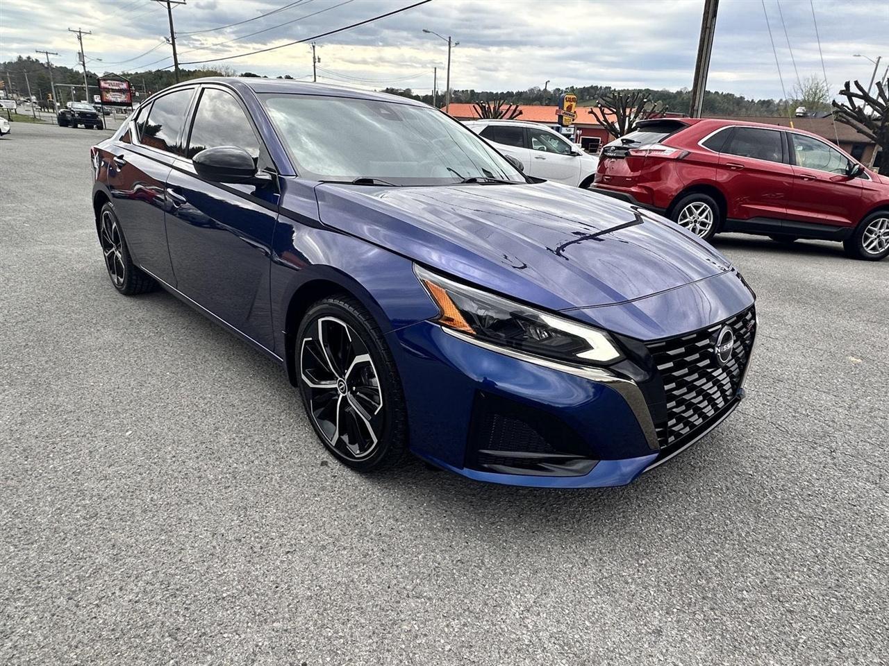 Nissan Altima 2.5 SR AWD Sedan 2024