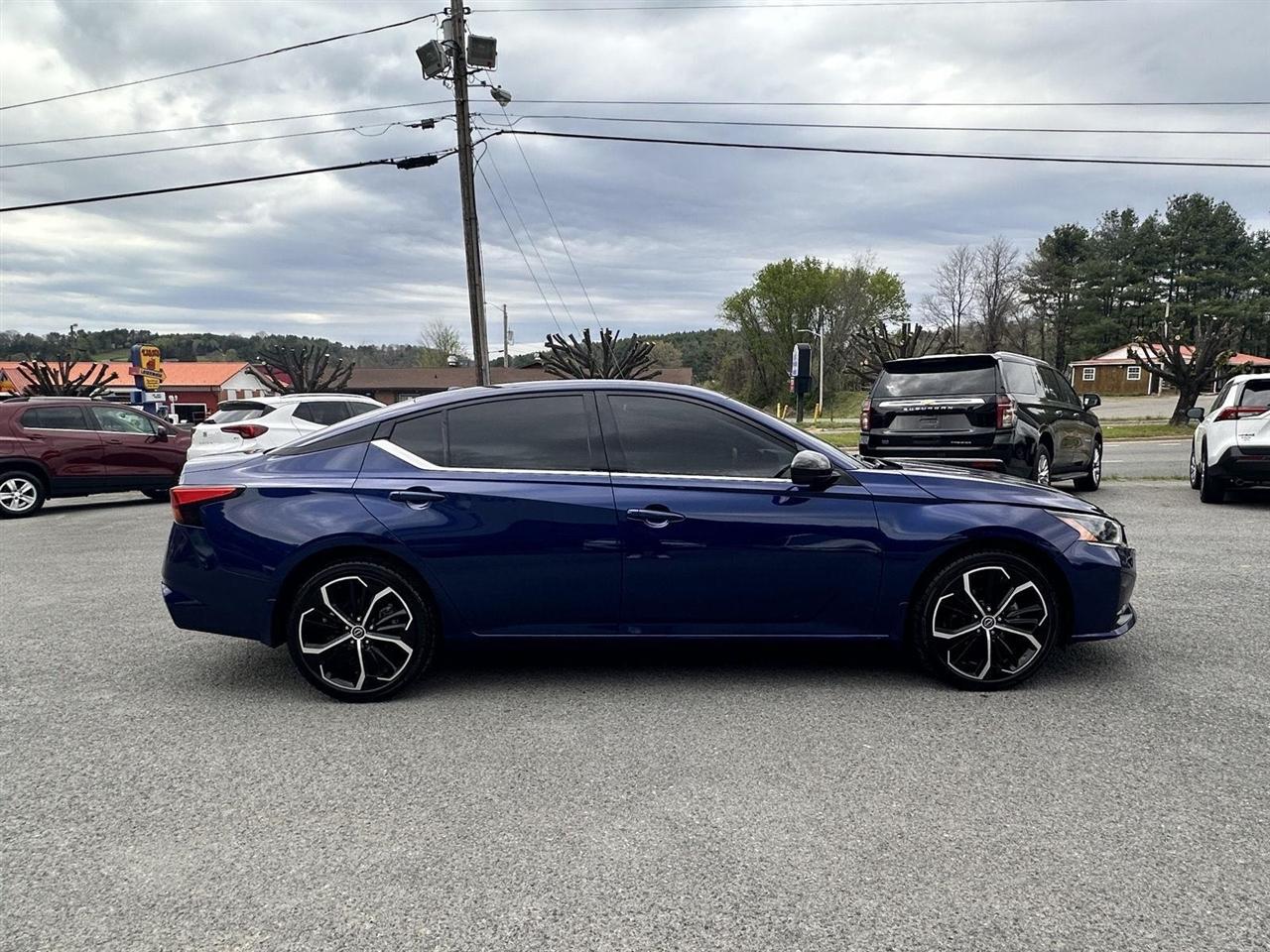 Nissan Altima 2.5 SR AWD Sedan 2024