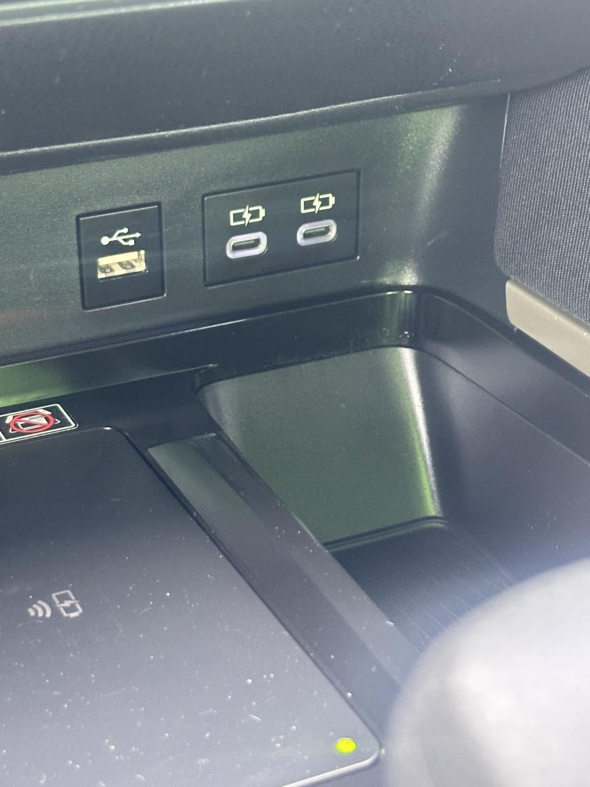 Toyota Camry XLE (Natl) 2025