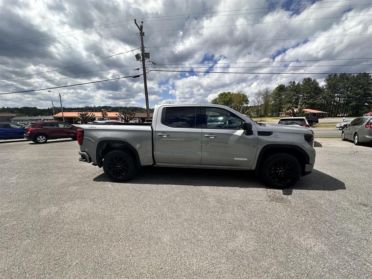 GMC Sierra 1500 4WD Crew Cab 147" Elevation w/3VL 2023